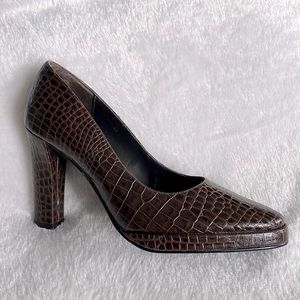NWOT, croc-print heels